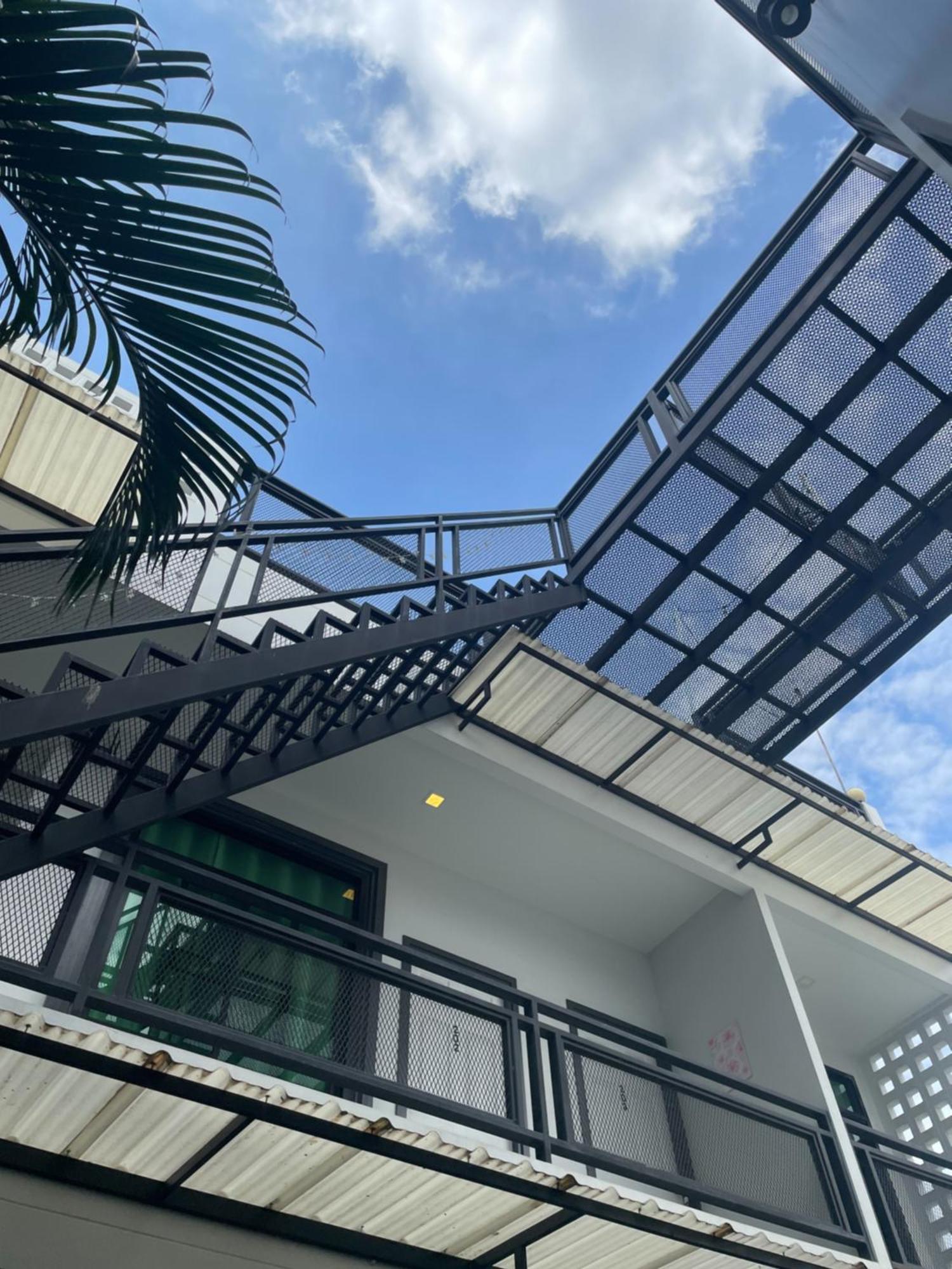 Sky View Home And Hostel Chiangmai Chiang Mai Exteriör bild
